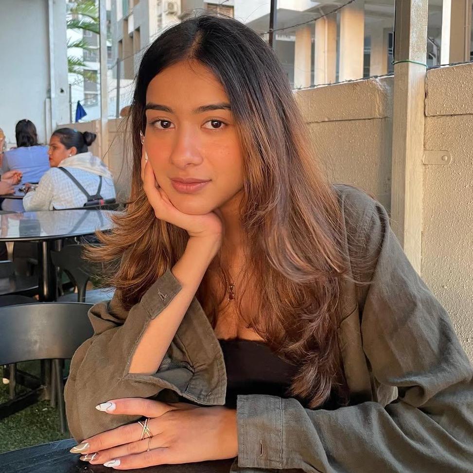 Russian Escorts  In MG Road